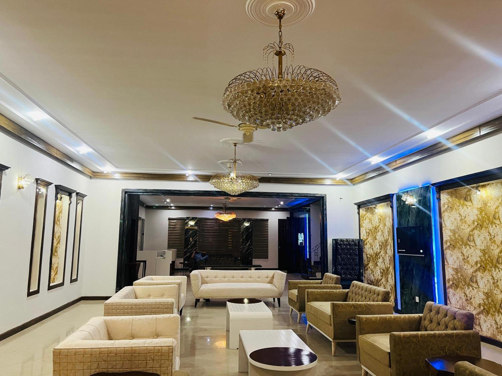Royal Serena Residency Islamabad Buitenkant foto